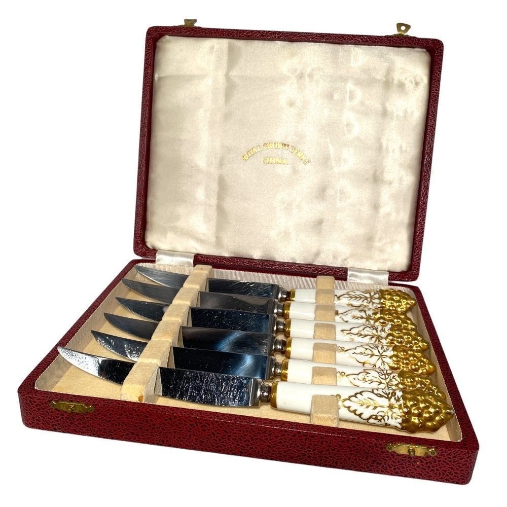 Set of 13 Royal Crown Derby Vine Gold Steak Knives Bone China Handles